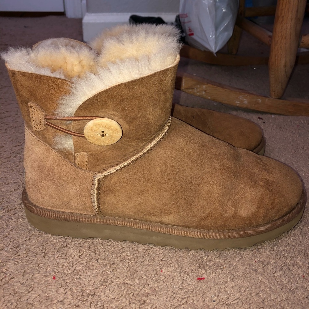 Bailey button ugg boots